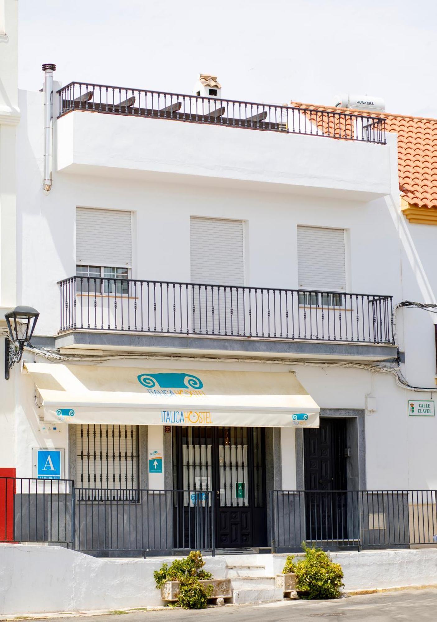 Italica Hostel Santiponce Exterior foto